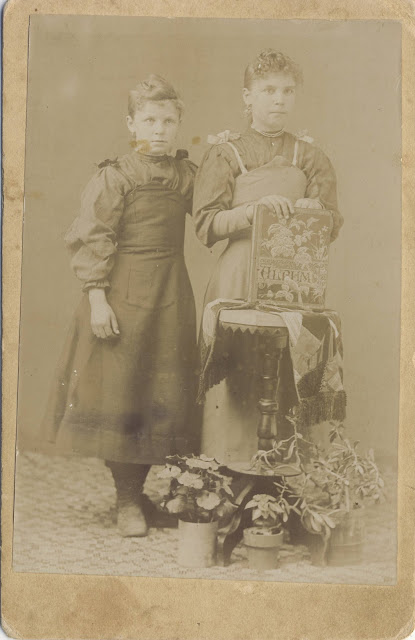children with scrapbook