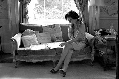 Fig.-12---Lady-Bird-Johnson-recording-her-White-House-diary_edit