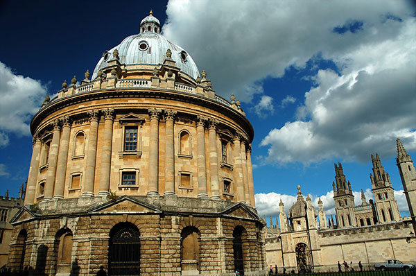 The Radcliffe Camera, part of the Bodleian Library, University of Oxford. By Kamyar Adl CC-BY-2.0 via Wikimedia Commons.