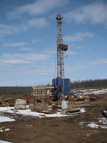 360px-Abrakupchinskaya_oil_exploration_drilling_rig_in_Evenkiysky_District