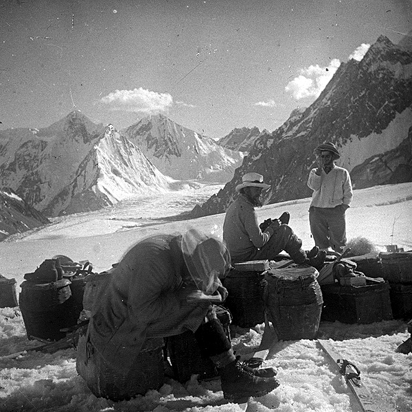Photo of K2 expedition.