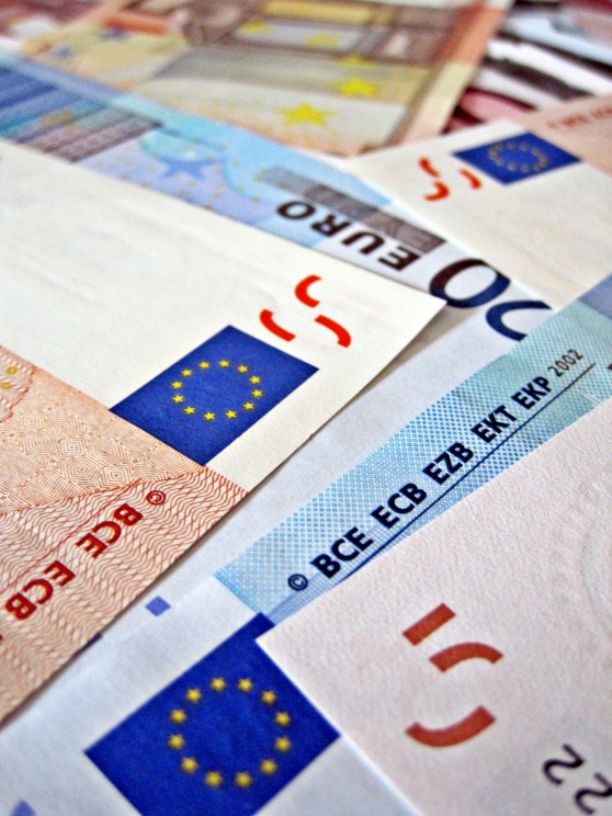 European Bills. Photo by Images_of_Money. CC BY-SA 2.0 via Images_of_Money Flickr.