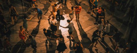 Dance “crazes” and plagues: a precedented phenomenon
